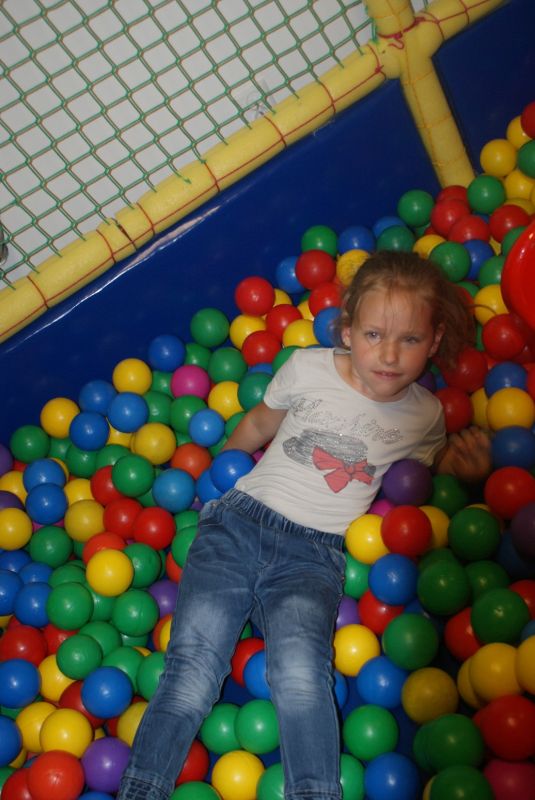 Przedszkolaki z wizytą w sali zabaw 