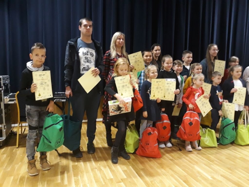 Podsumowanie konkursu plastycznego “Kartka świąteczna” SPG 2019