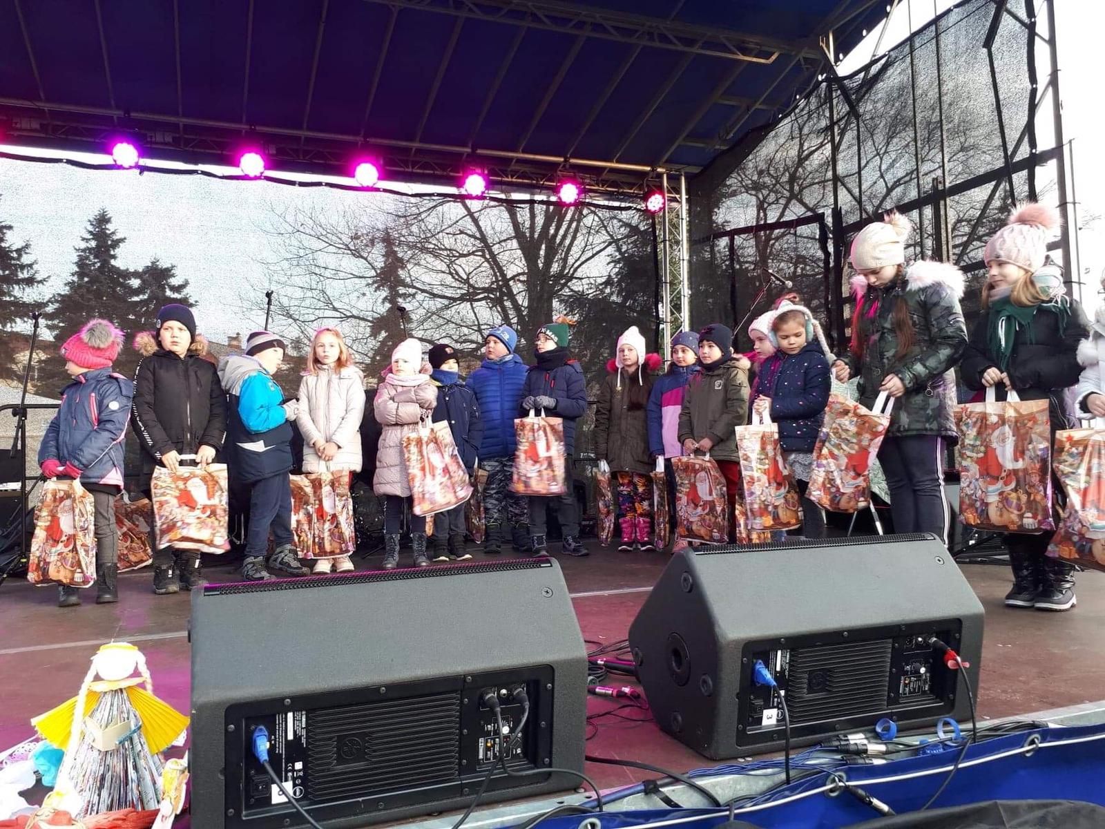 Sukcesy uczniów SF w Więsławicach w Swiątecznym Konkursie Plastycznym