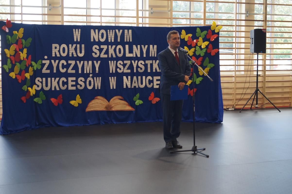 Zdjęcia rozpoczęcie roku szkolnego 2022/2023